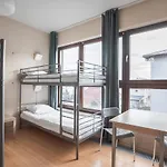 Green Wood Hostel Airport