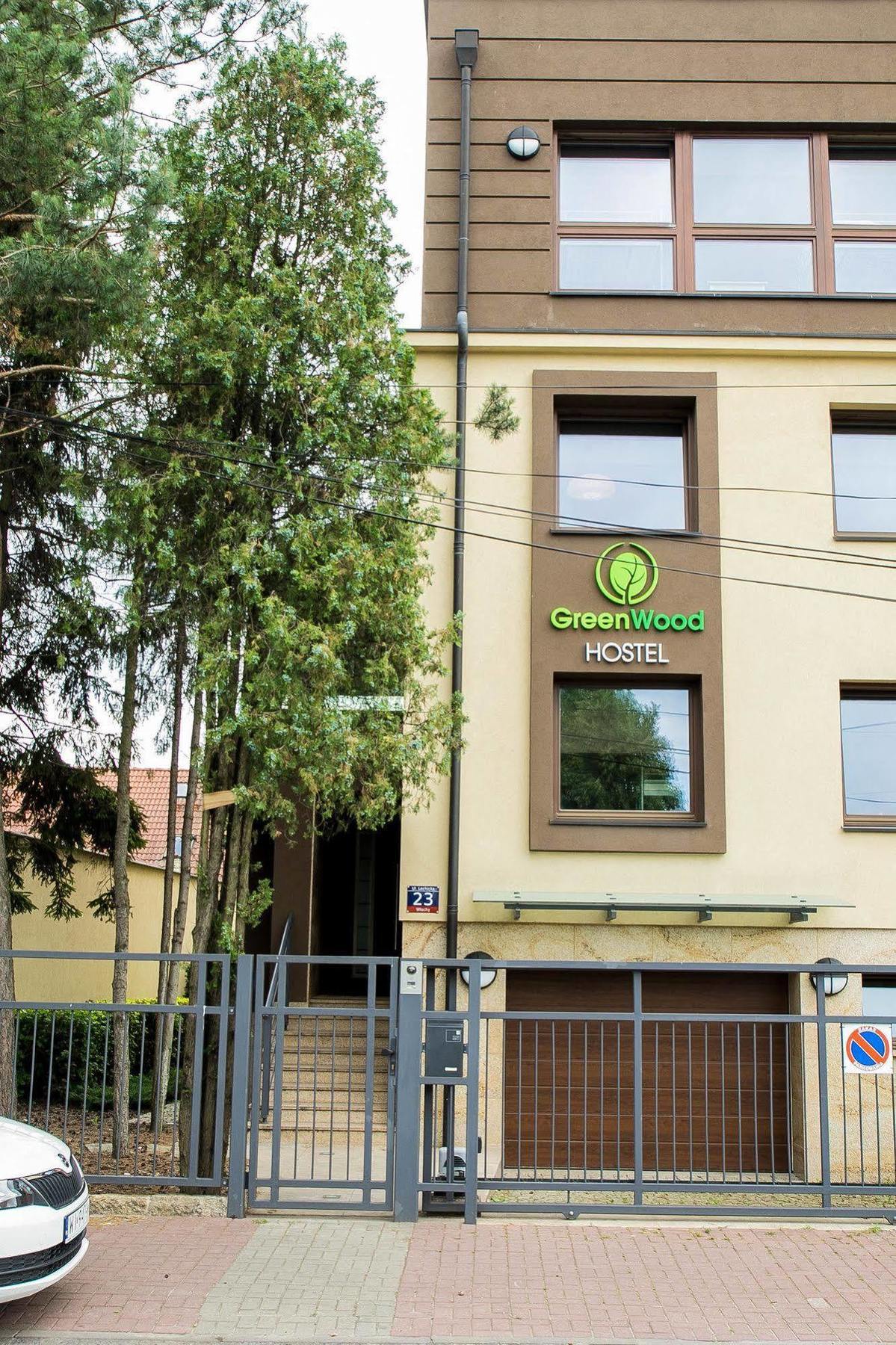 Wood Airport Hostel Warszawa