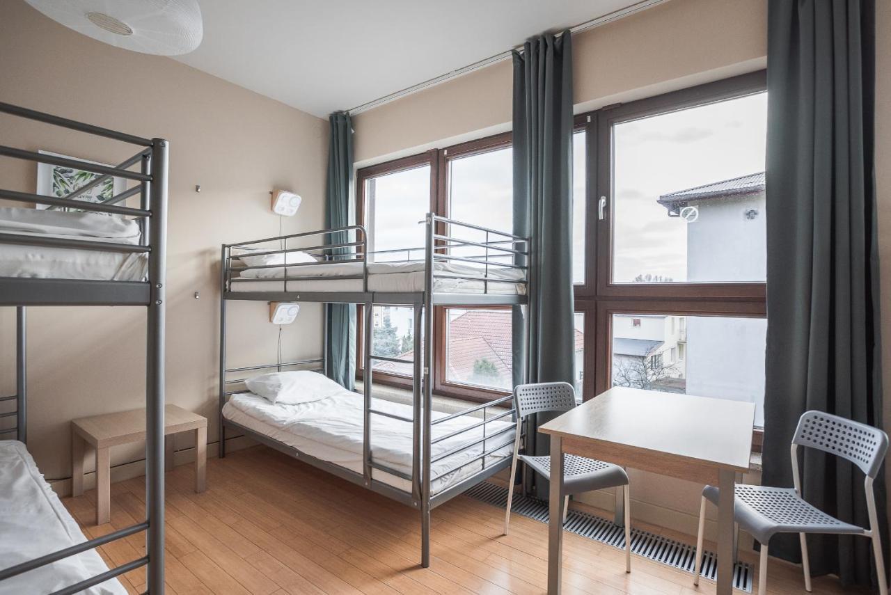 Hostel Wood Airport