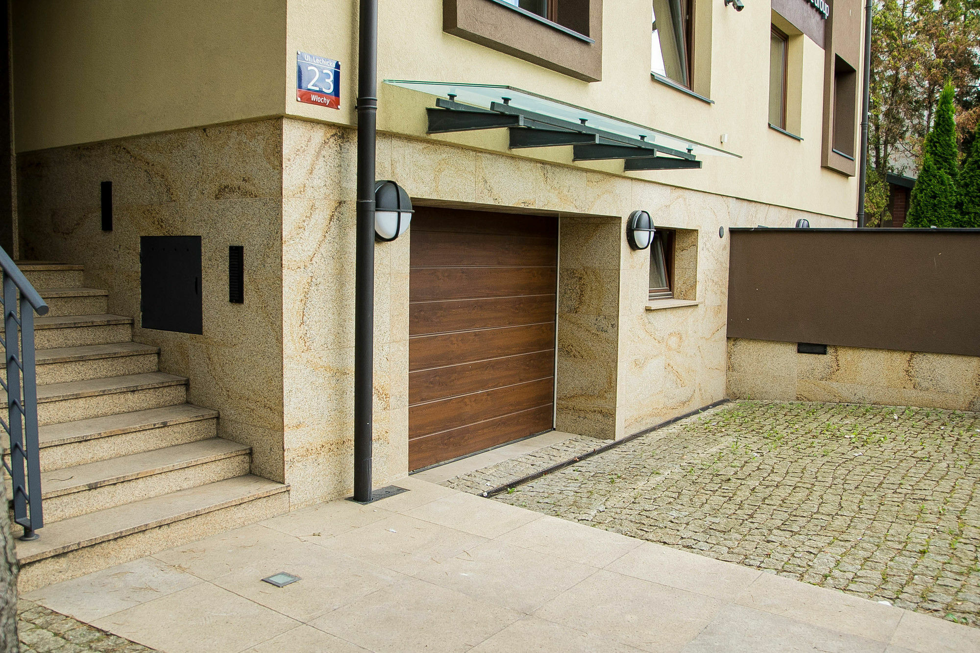 Wood Airport Hostel Warszawa