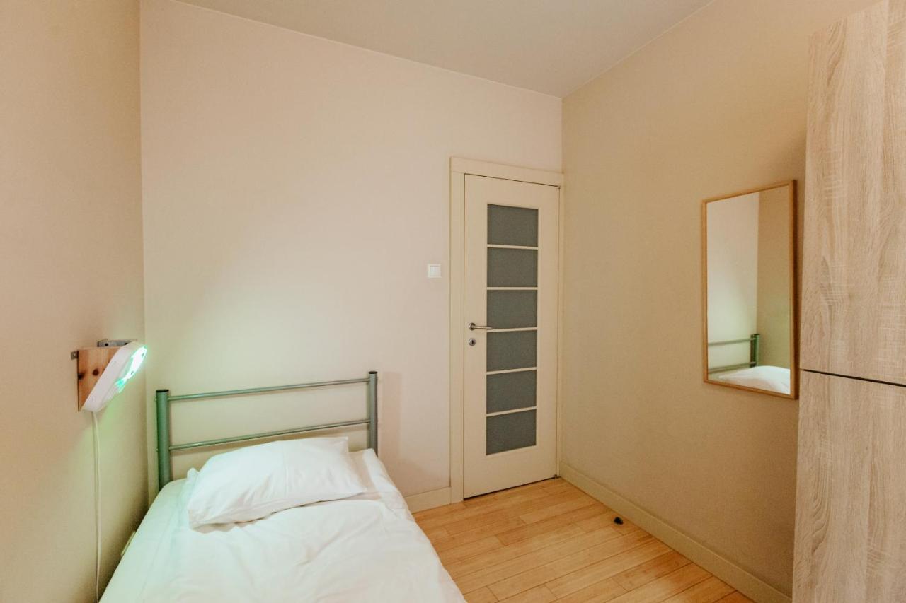 Wood Airport Hostel